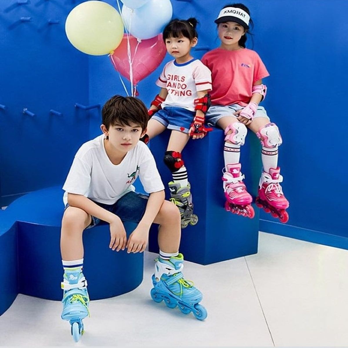 COUGAR - Patines LED Roller + Accesorios Rosados