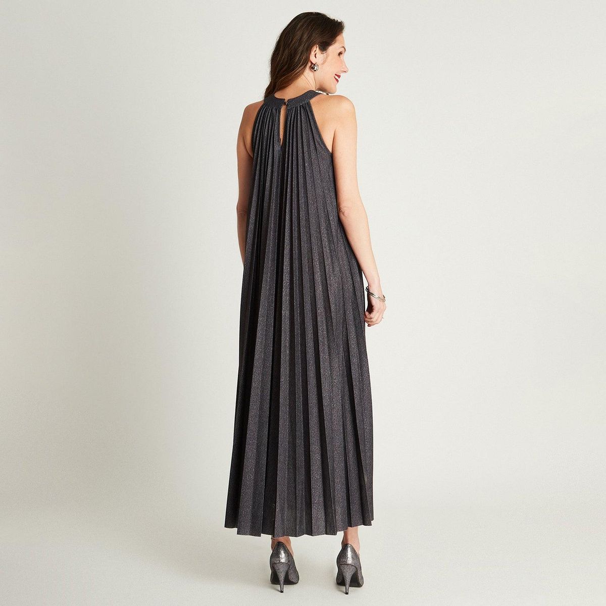 LORENZO DI PONTTI - Vestido Largo Negro Sin Manga Plisado Cuello Redondo