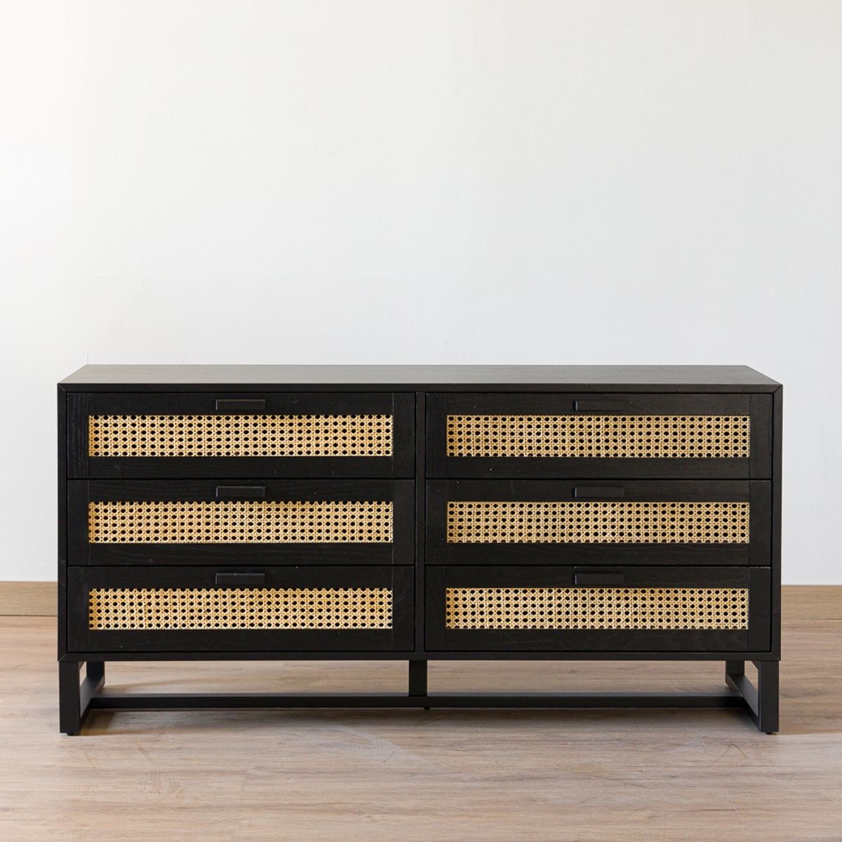 AMOBLE - Buffet Vento Negro T 150 Amoblé