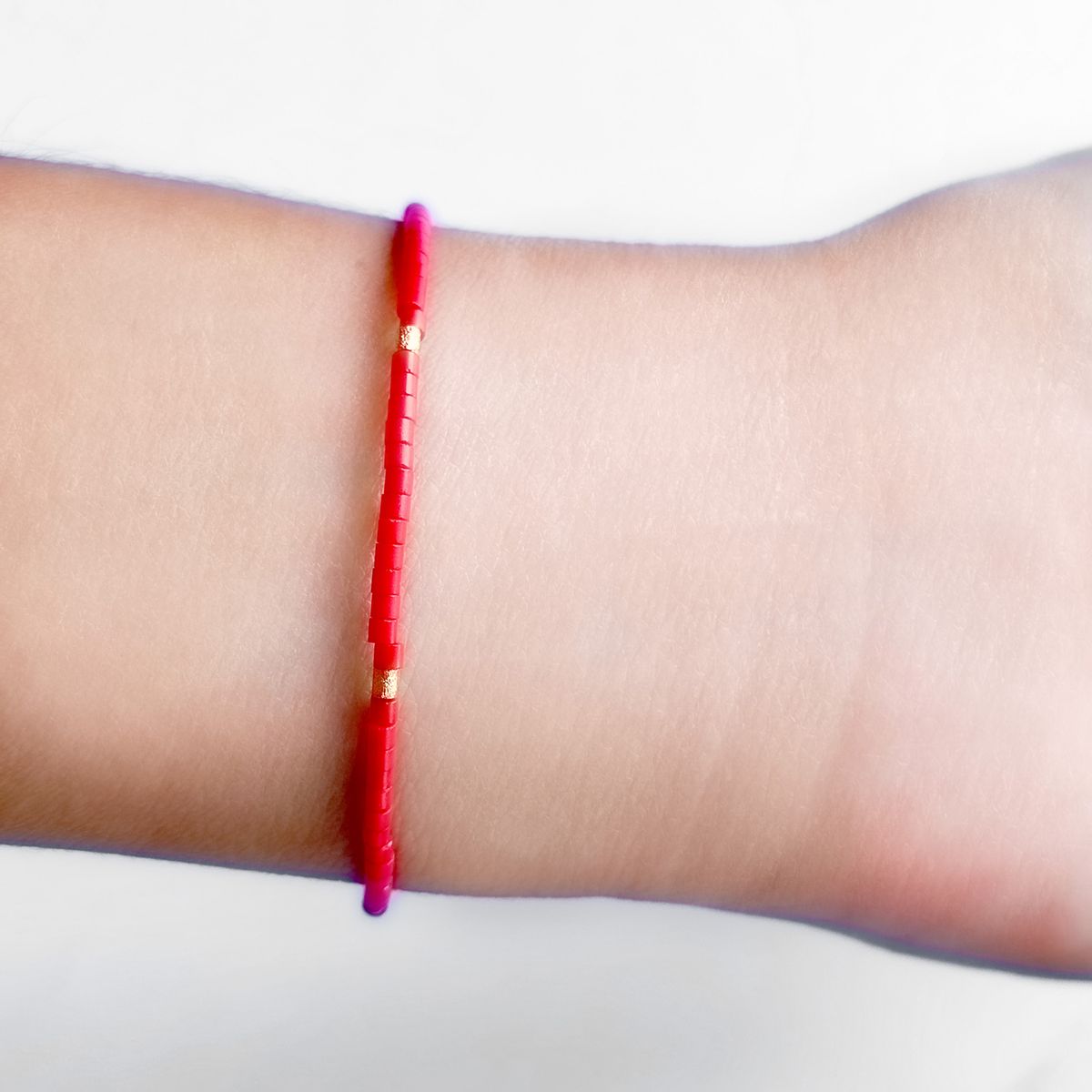 COGGIOLA - Pulsera Mostacilla Roja Enchapada Oro 18K