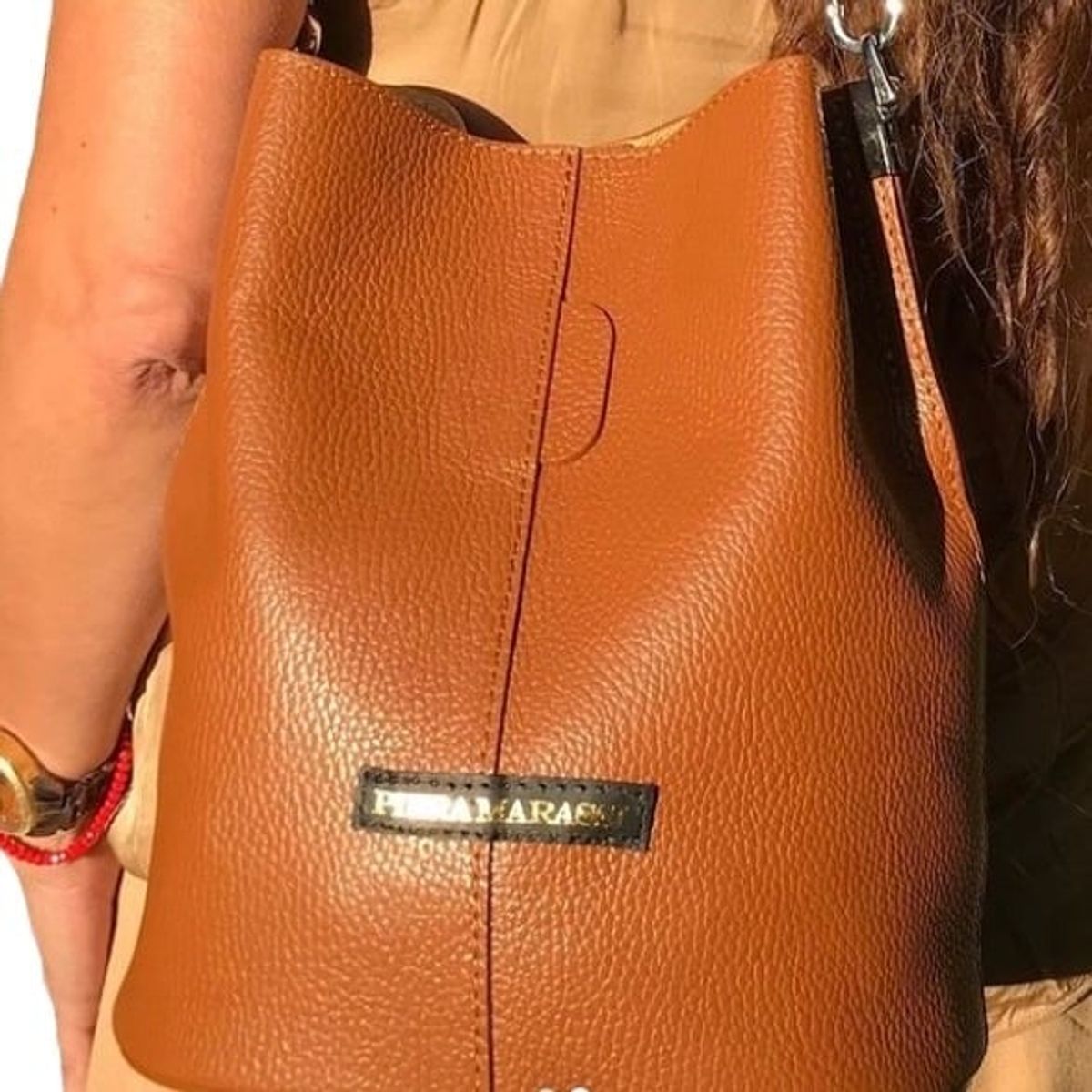 PIERA MARASSI - Cartera Piera Marassi cuero natural.  Modelo Simona