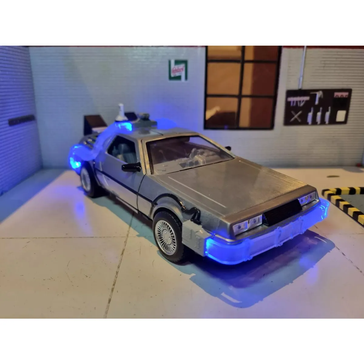 JADA TOYS - Delorean Volver al Futuro 2 Jada Toys 124