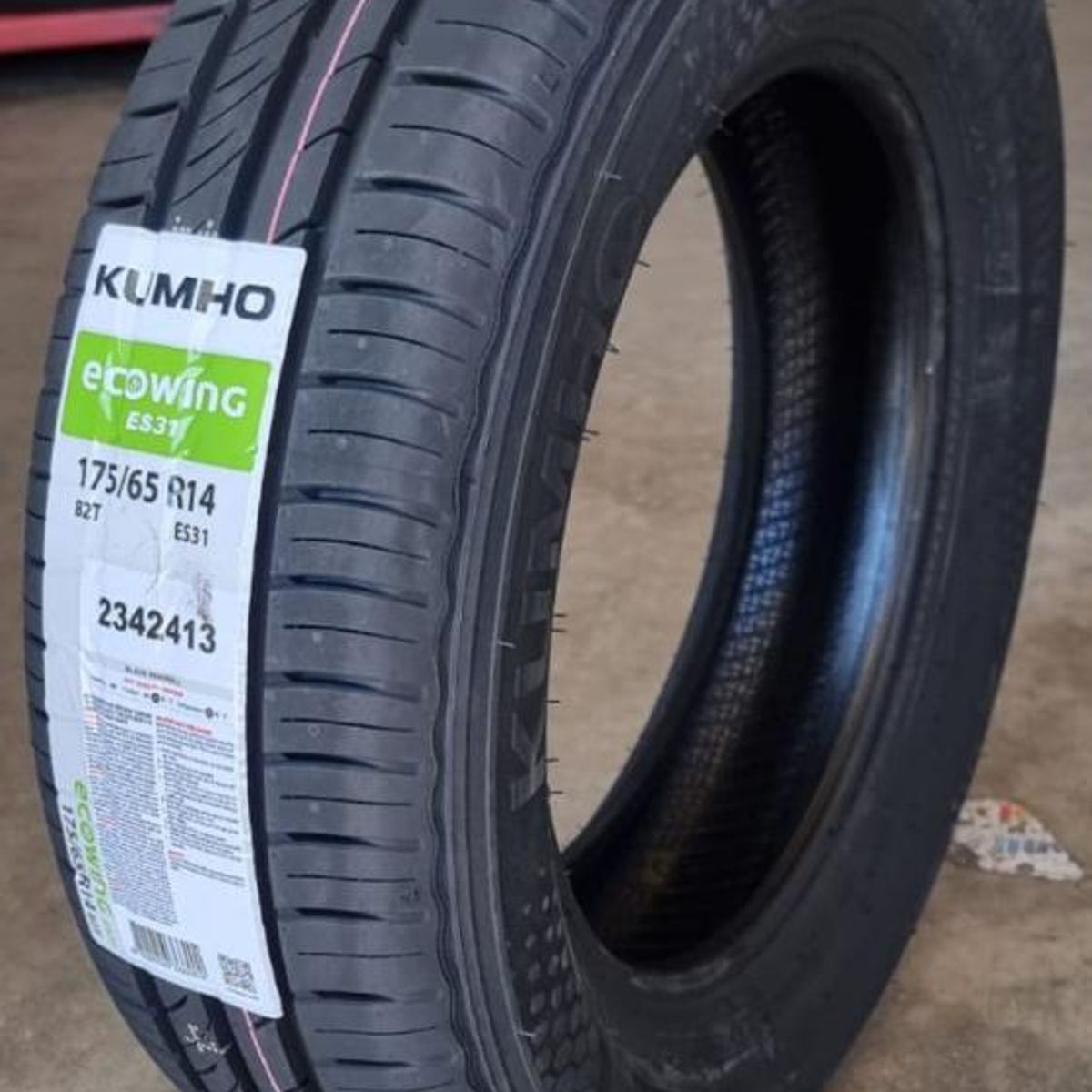GENERICO - NEUMATICO 17565 R14 KUMHO ECOWING ES31 82T