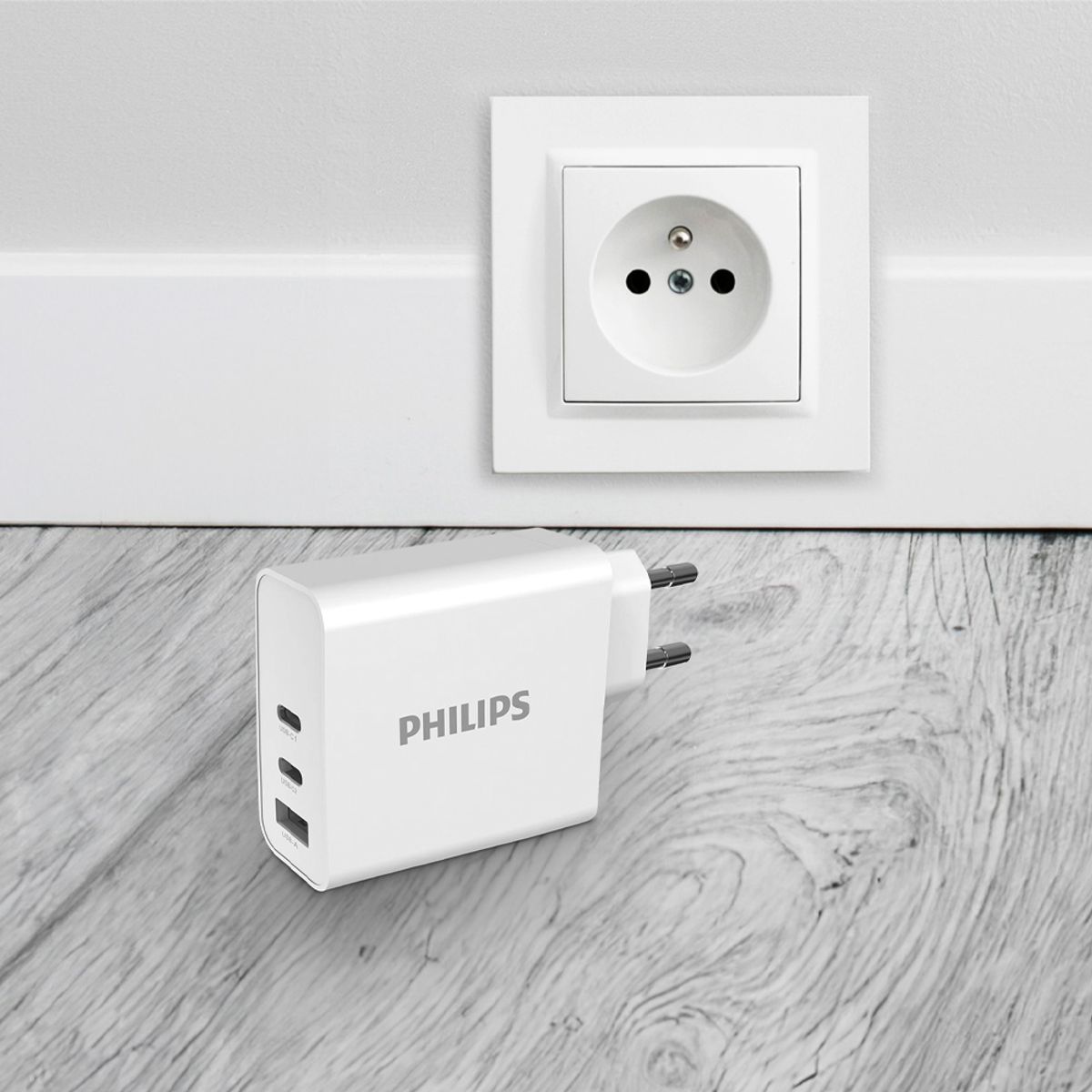 PHILIPS - Cargador de Pared GaN 65W con 2 USB-C y 1 USB-A Carga Rápida Philips DLP2683