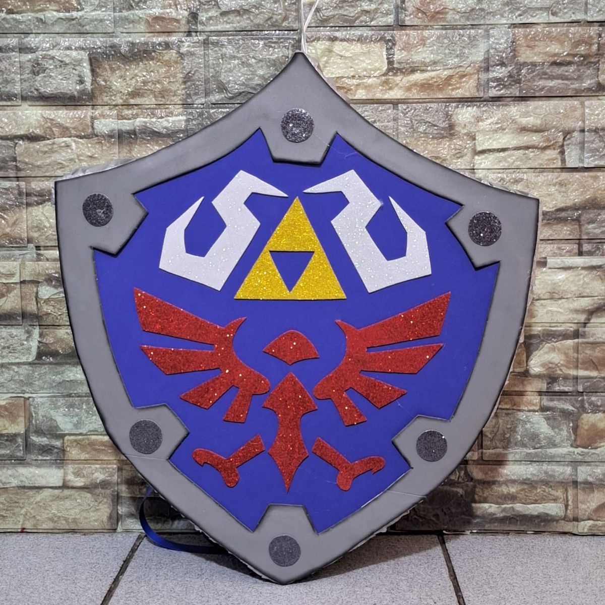 GENERICO - Piñata escudo Zelda de 50cm
