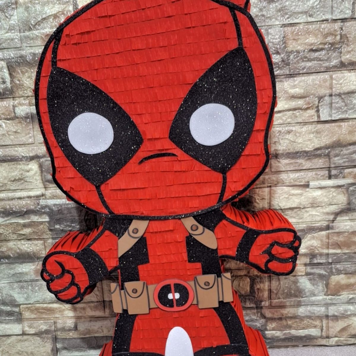 GENERICO - Piñata Deadpool de 40cm