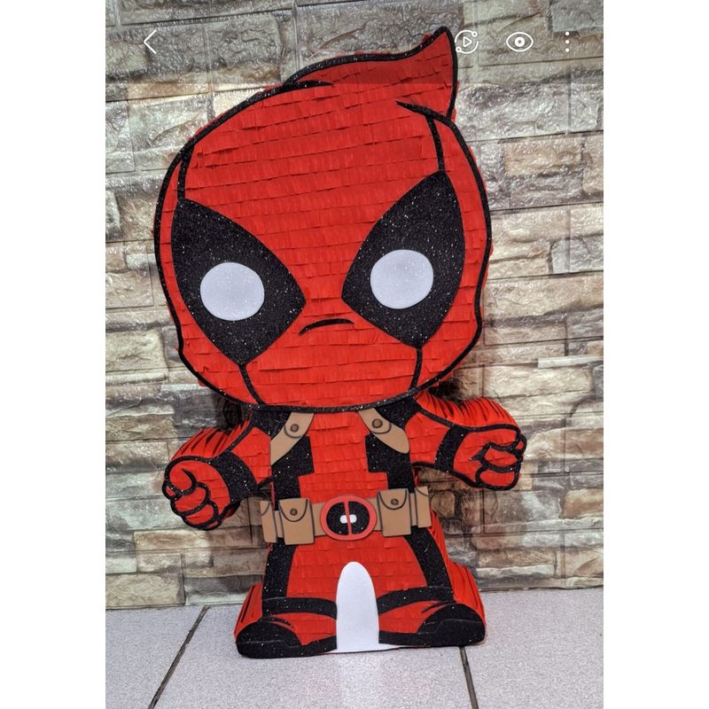 GENERICO - Piñata Deadpool de 40cm