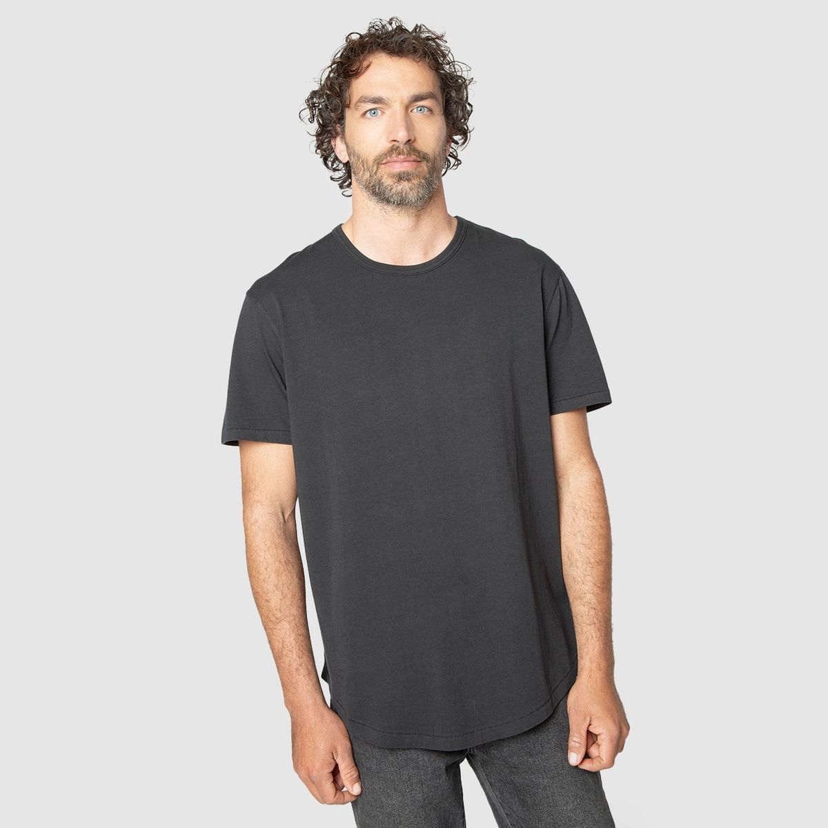 BLACK - Tee Frances Black Black Bubba