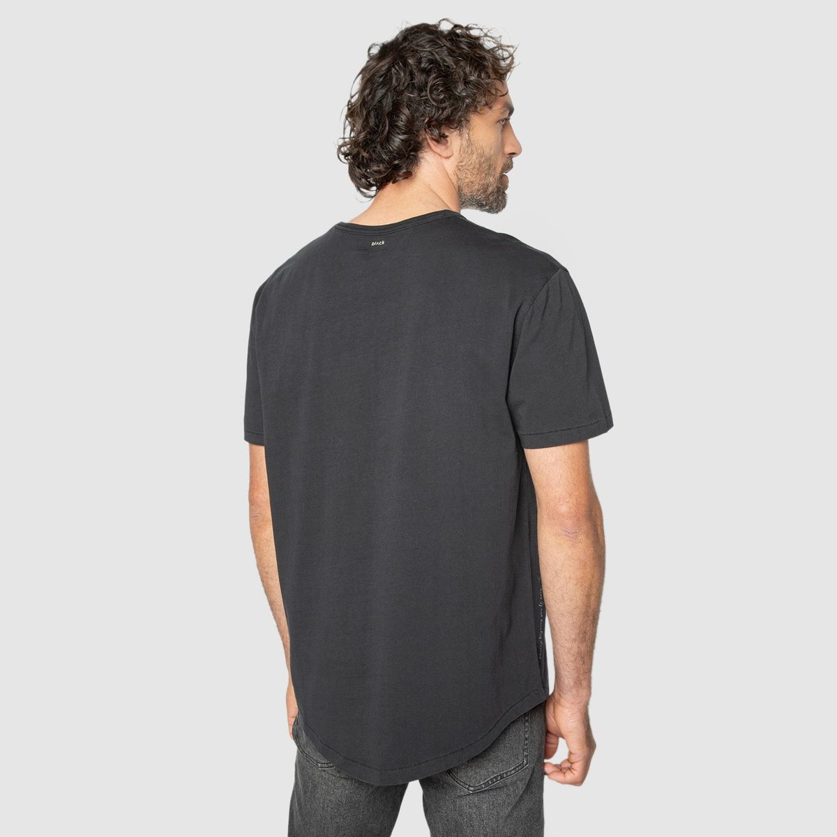 BLACK - Tee Frances Black Black Bubba