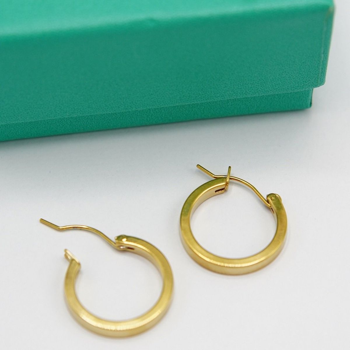 ELBAULDEJUMA - Argollas lisas minimalistas elegantes chapadas en oro 18k