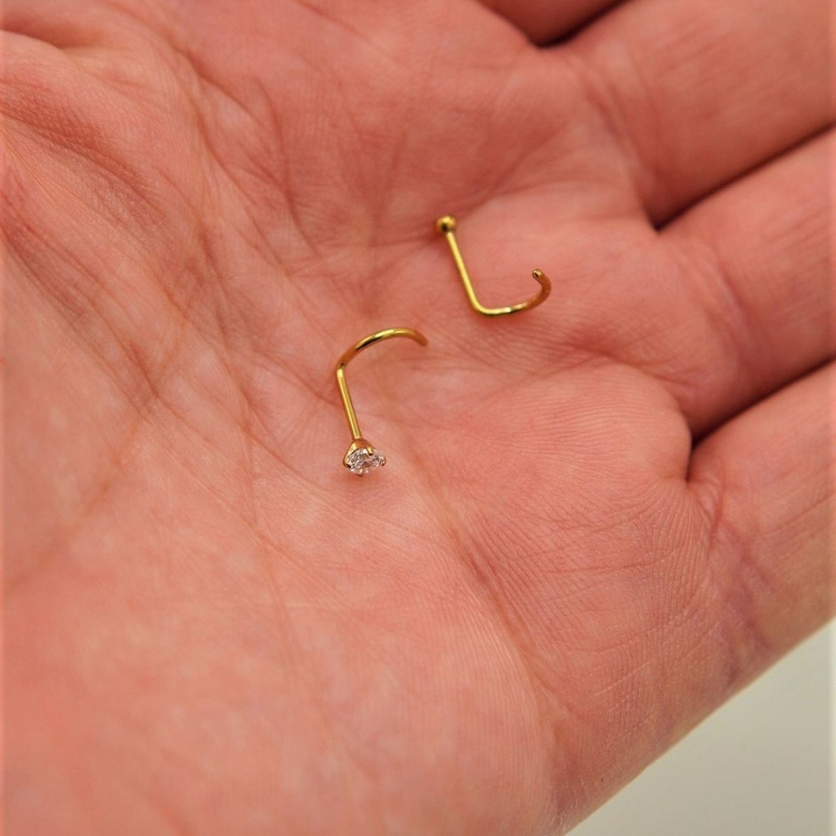 ELBAULDEJUMA - Pack 2 piercing tipo S nostril titanio ASTM F136 chapado en oro