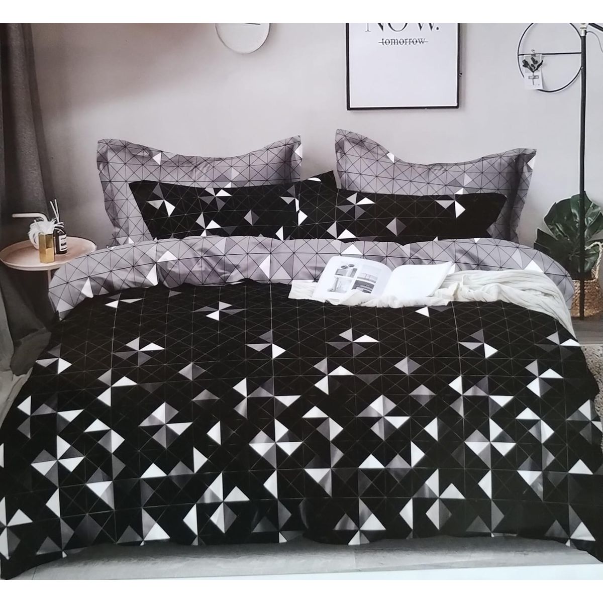 ANGELES DEL HOGAR - CubreCama de Verano Quilt Plaza y Media  Negro Con Triangulos