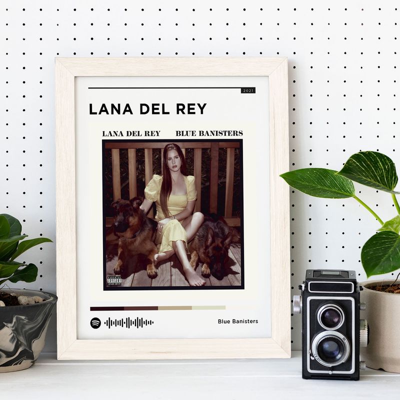 GENERICO - Elegancia Visual Lana Del Rey Blue Banisters