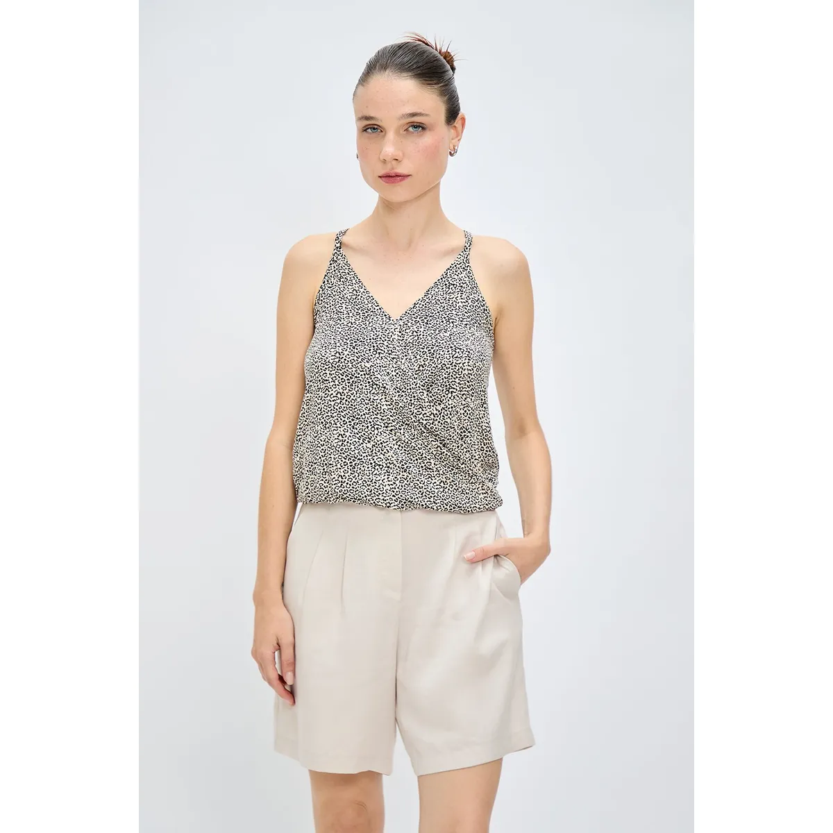 IO - Polera Sin Mangas Beige Mujer Io