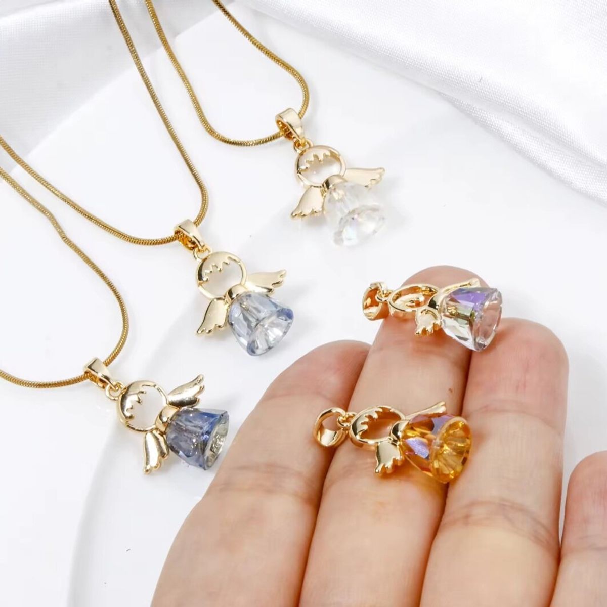 GENERICO - Collar Angelito Enchape oro varios colores