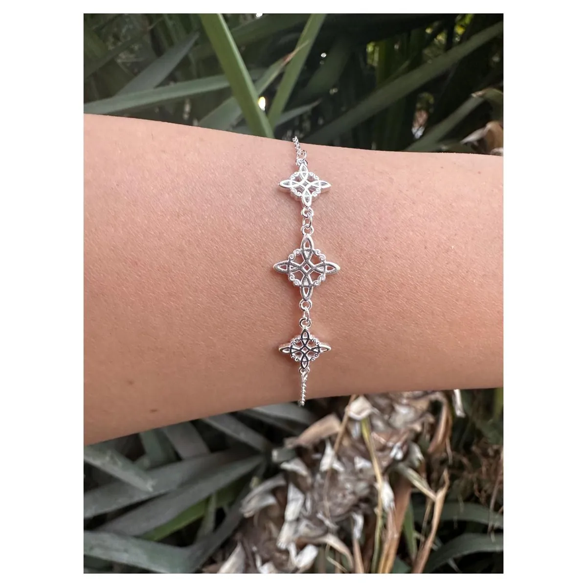 GENERICO - Pulsera Triple Nudo De Brujas Plata Fina proteccion amuleto