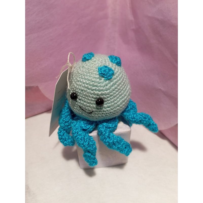 GENERICO - Amigurumi de Pulpo Azul Claro con Detalles Turquesa