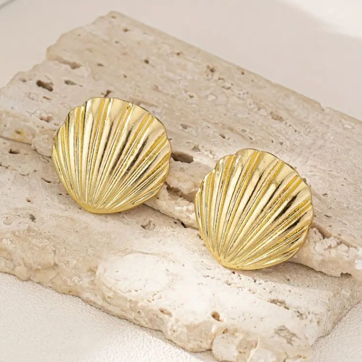 GENERICO - Aros zarcillos Concha Marinas - Acero Bañado En Oro 18k