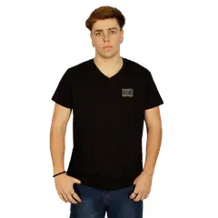 PEROE - Polera Joao II Cuello V Negra Peroé - Negro