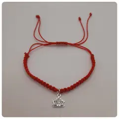CAT JOYAS - Pulsera de flor de loto de plata con hilo rojo macramé
