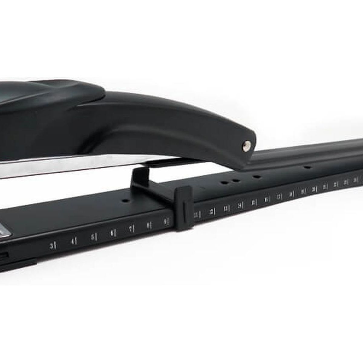 HAND - Corchetera Metálica Brazo Largo 30 Cm + 5000 Corchetes. Hand