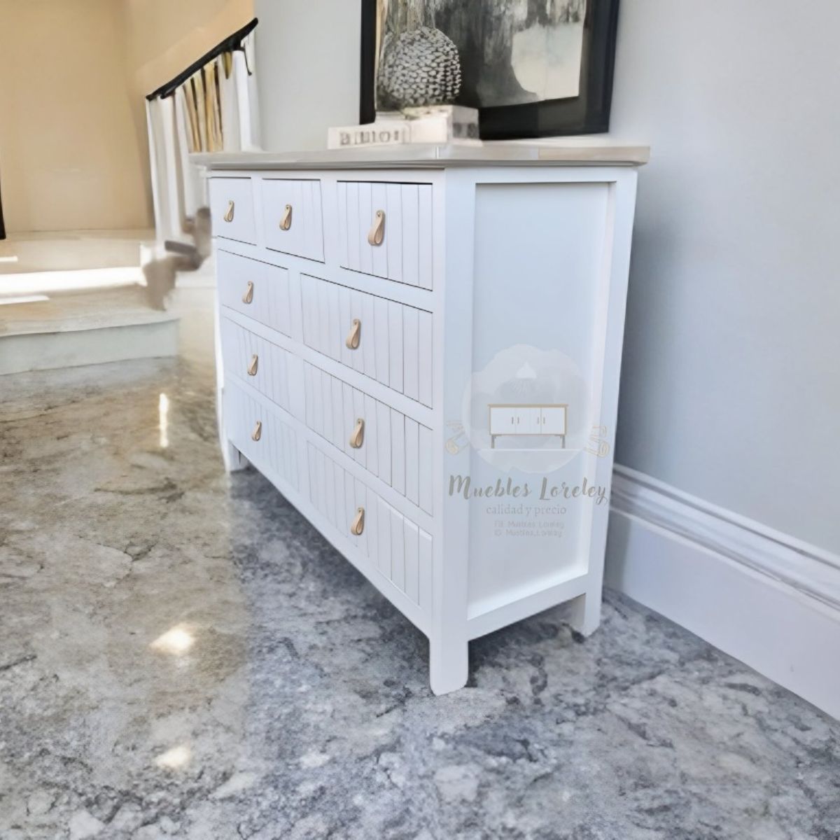 RUSTIC STYLE - COMODA TERRANOVA DE MADERA BLANCA Y DECAPADO + TIRADOR DE CUERO