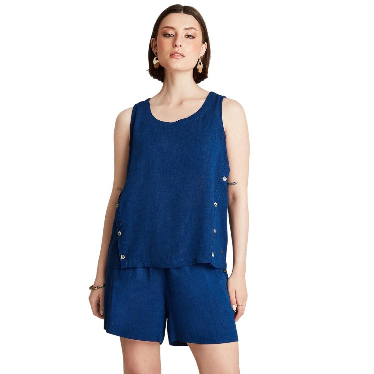 CURVI - Blusa Azul Sin Manga Cuello Redondo