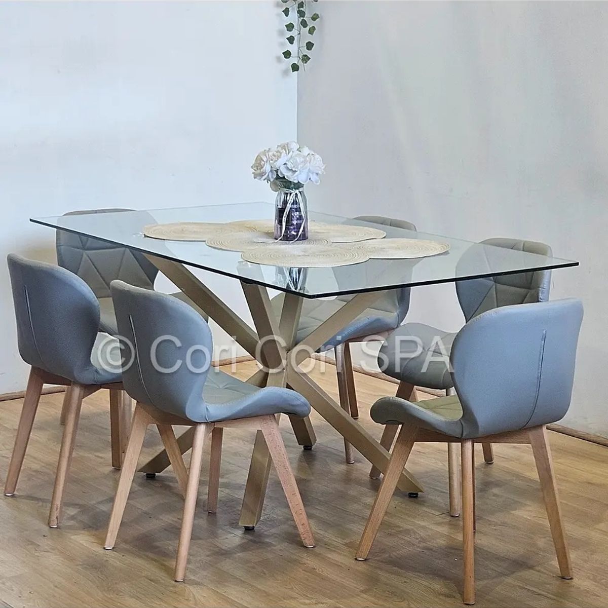 CORI CORI - Comedor Madrid Vidrio 140x80cms + 6 Sillas Mariposa Ecocuero Wood Gris