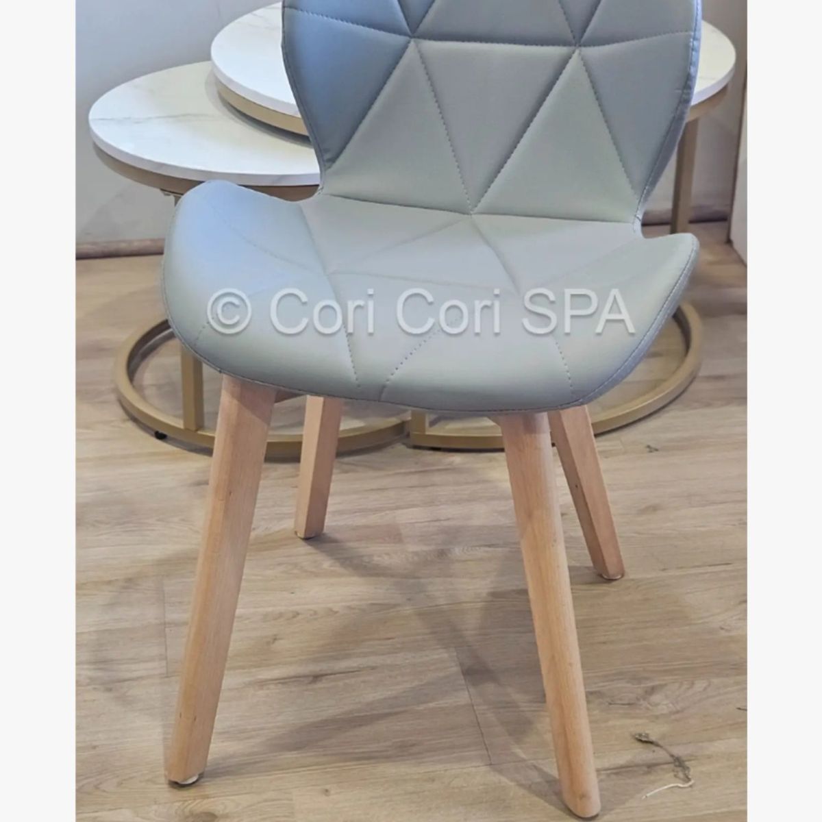 CORI CORI - Comedor Madrid Vidrio 140x80cms + 6 Sillas Mariposa Ecocuero Wood Gris