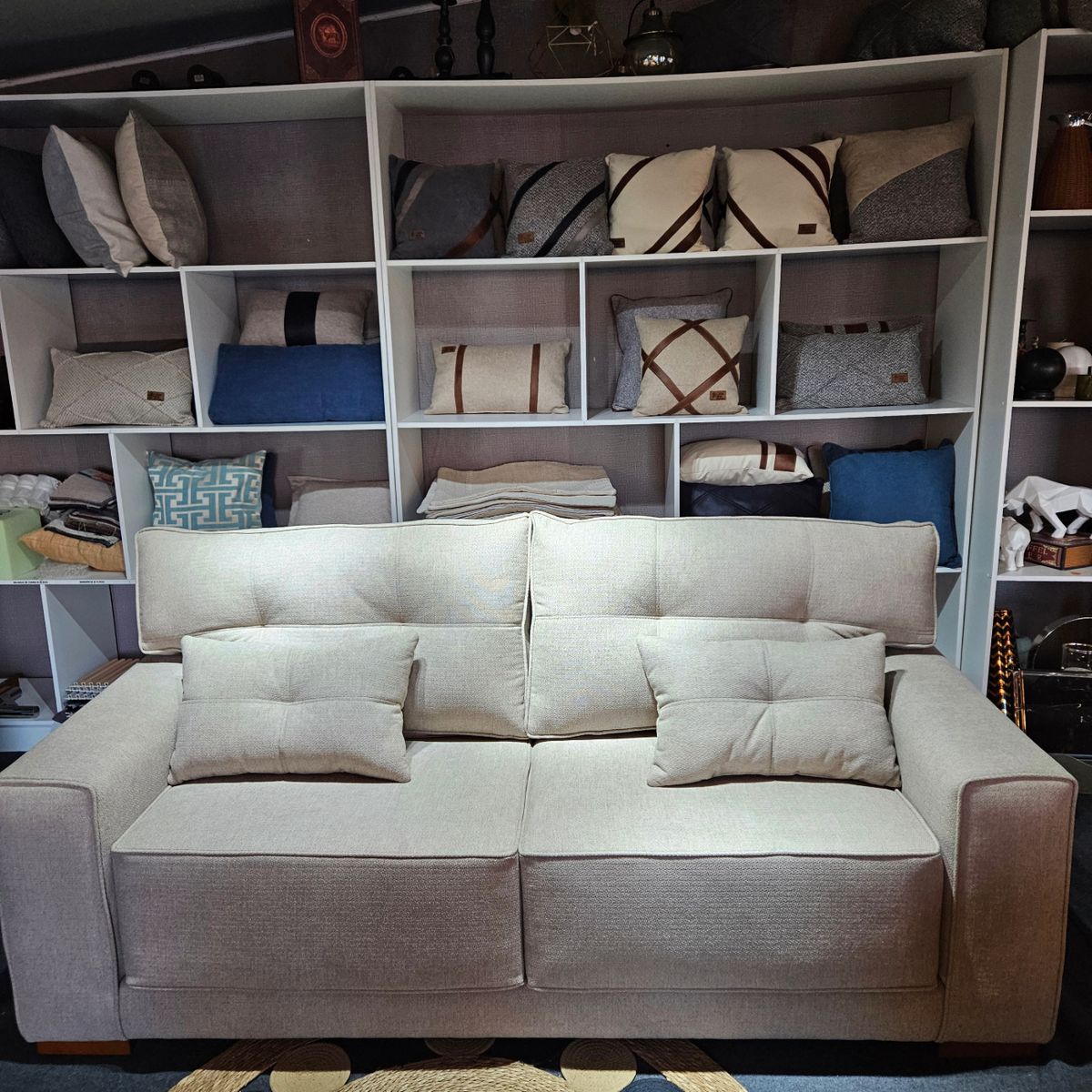 GENERICO - Sofá 3 cuerpos Modelo Austral 200 x 90