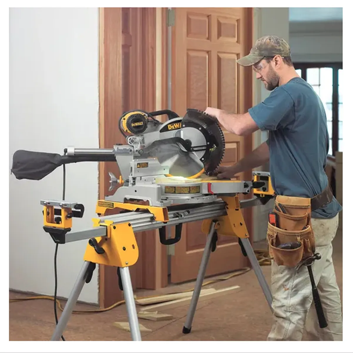 DEWALT - Ingleteadora Telescópica 12¨ Dewalt Dws780 - 1.675 Watts.