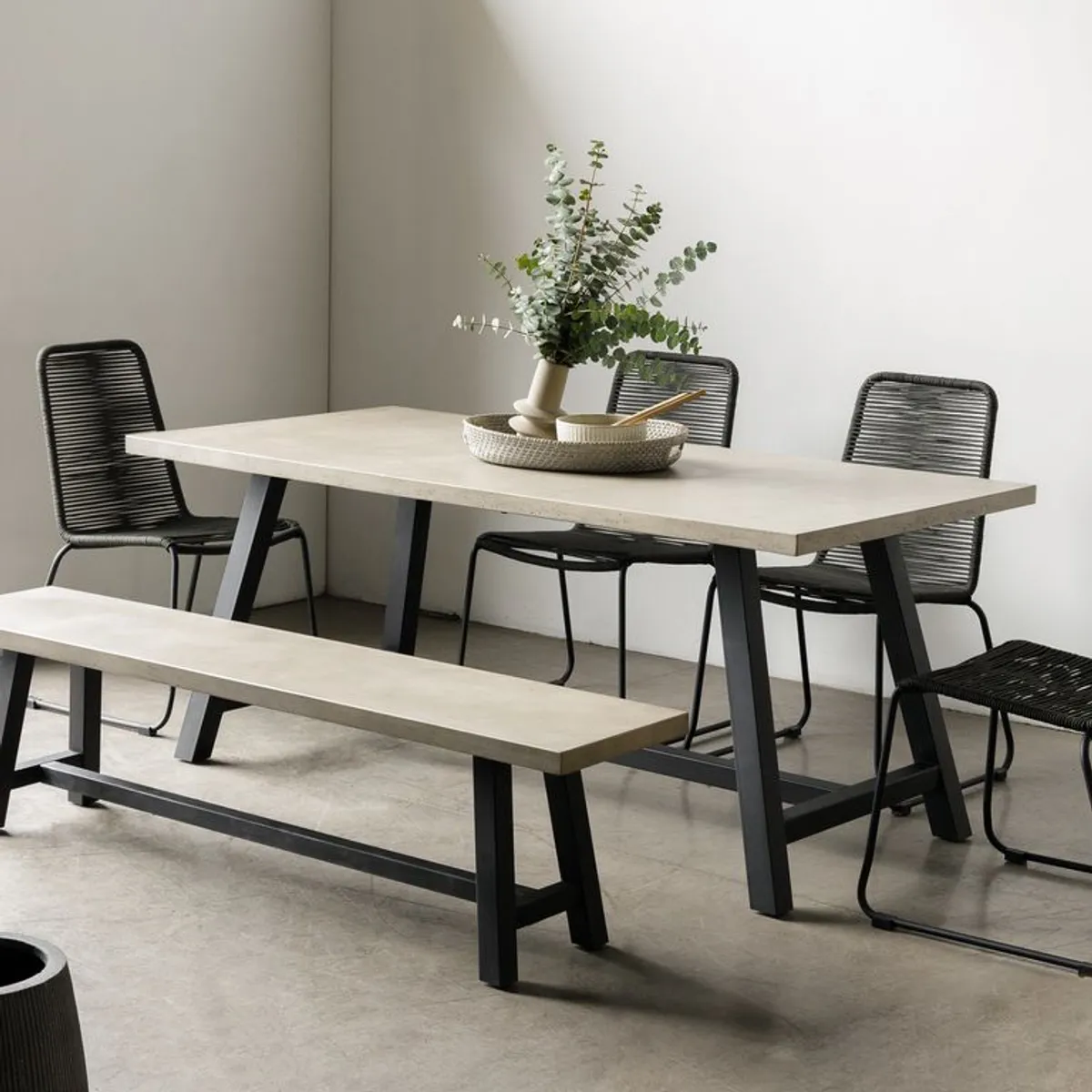 AMOBLE - Mesa De Comedor Dublin Cemento 180 Amoblé