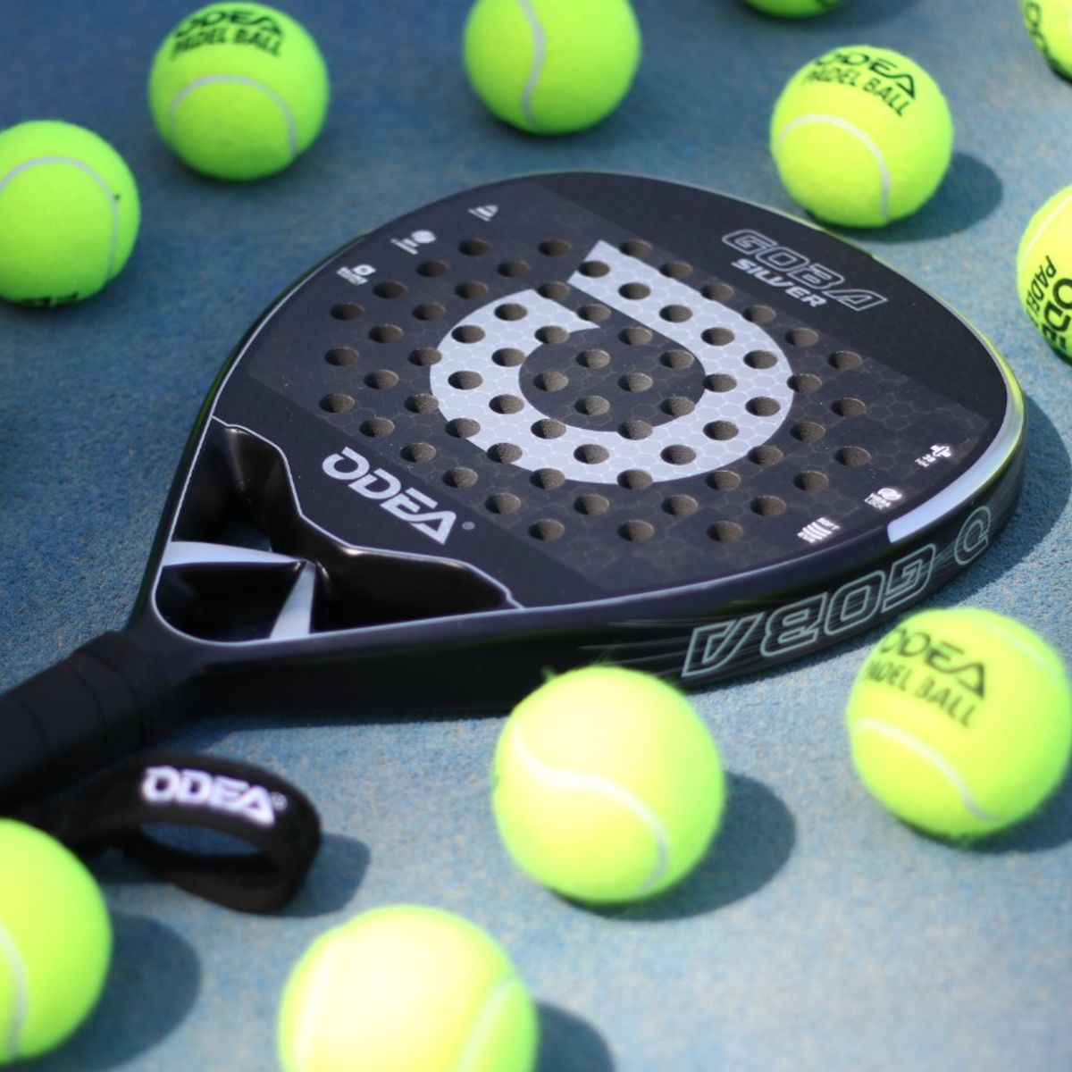 ODEAR - PALA DE PADEL ODEA PREMIUM GOBA SILVER 18K CARBONO