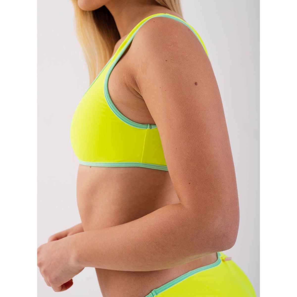 DAIKIRI BIKINIS - Daikiri Top de Bikini Mujer Negro Liso Ajustable Extra Confort UV 50+