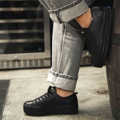 Imagen 2 del producto Zapatilla Mujer Triple Up Negro