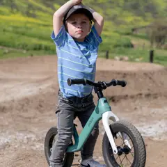GENERICO - Bicicleta de equilibrio Bröder aro 12