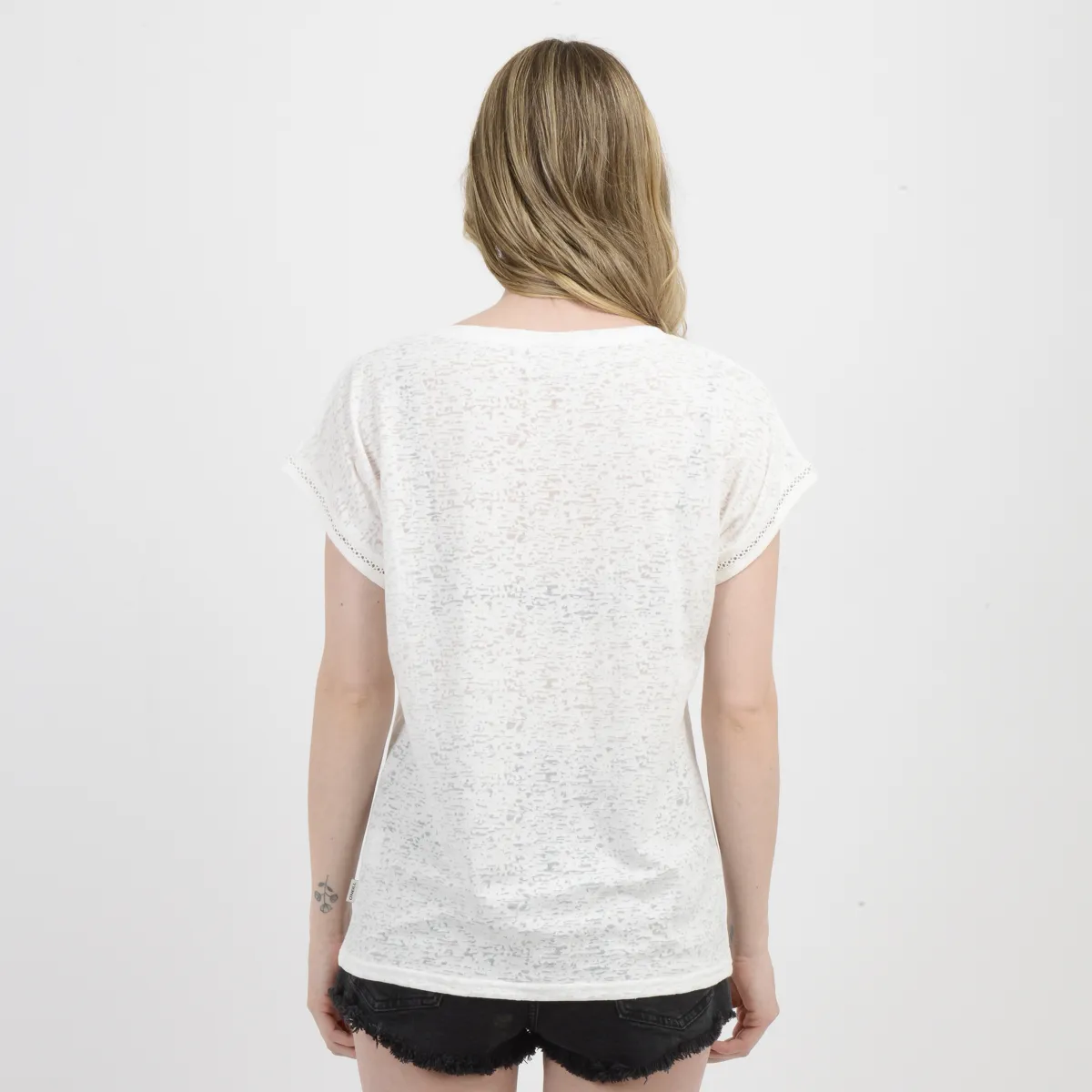 O'NEILL - POLERA MANGA CORTA SUNNY STATE  BEIGE CLARO