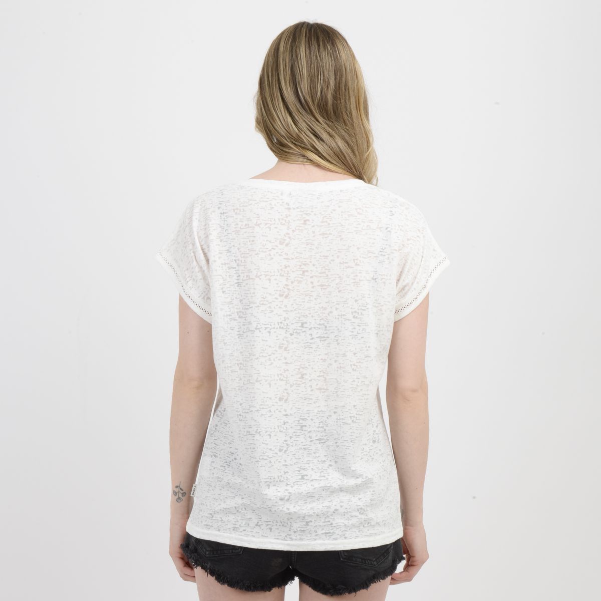 O'NEILL - POLERA MANGA CORTA SUNNY STATE  BEIGE CLARO