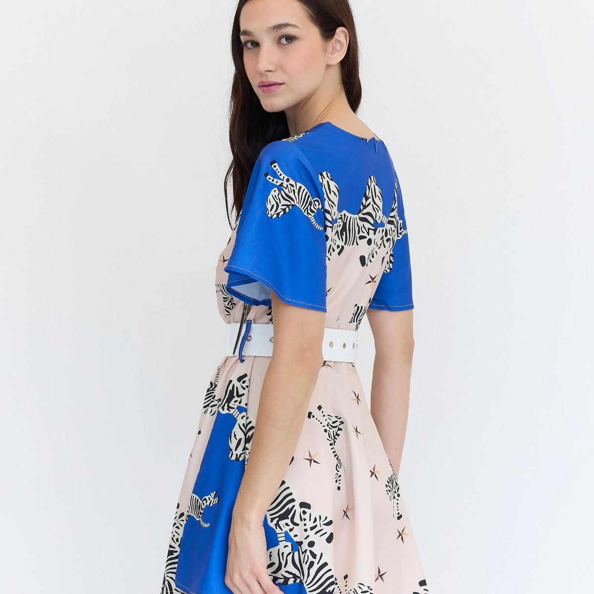 GUINDA - Vestido corto estampado Cebra Jacinta Guinda