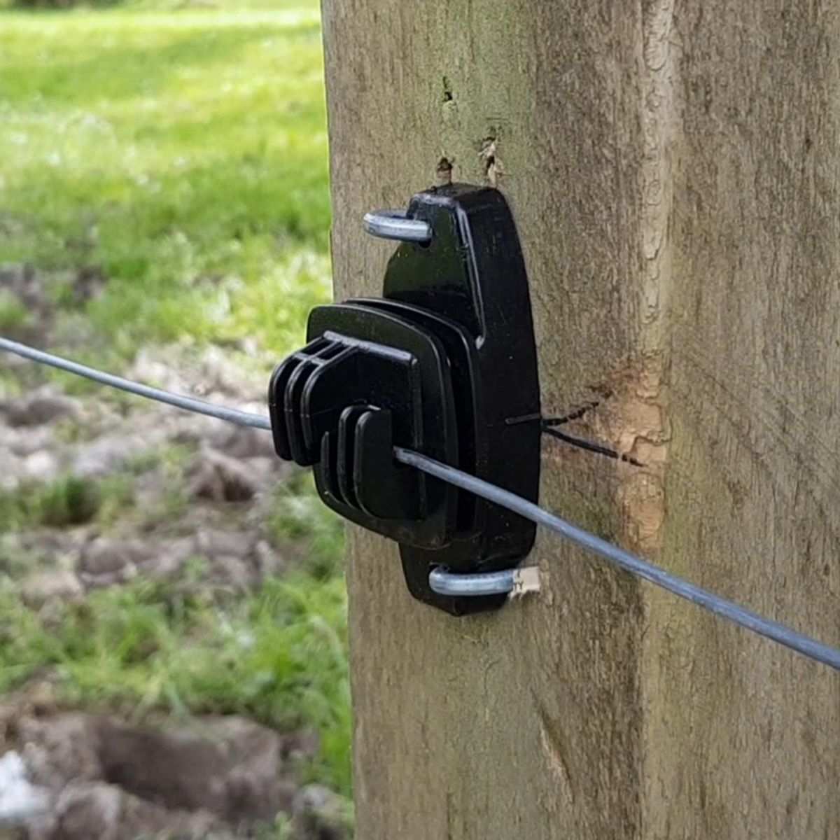 GENERICO - Aislador W De Paso Cerco Eléctrico 50 unidades