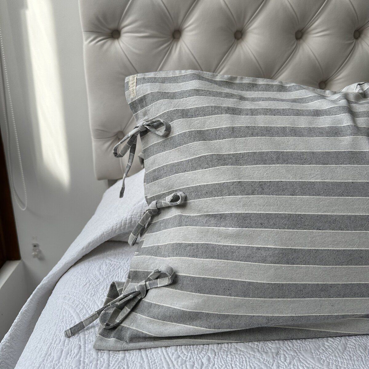 CASA CECILIA - Funda de Cojín 50x90 Paula Rayas Gris Claro Casa Cecilia