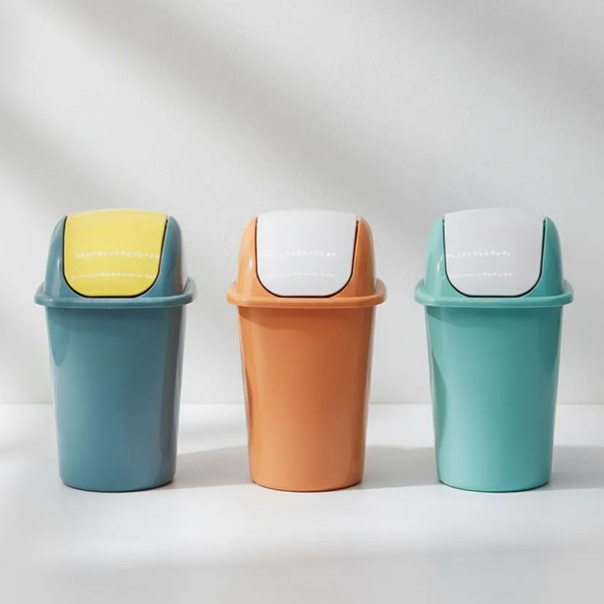 GENERICO - Basurero Plástico Con Tapa Vaivén Para Cocina O Baño