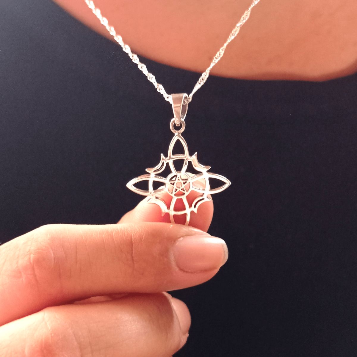 GENERICO - Collar Nudo de Bruja Hécate Plata Dije Grande 32x28 mms