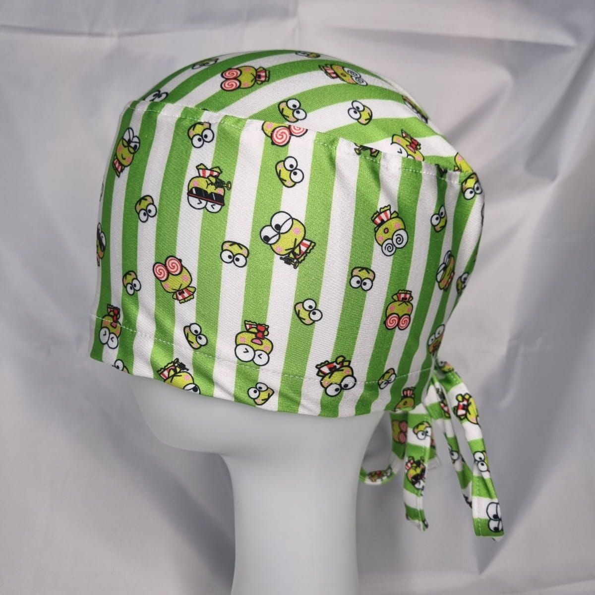 EL ESPACIO DE TOMMY - Gorro Clínico Lycra Animado líneas verde blanco