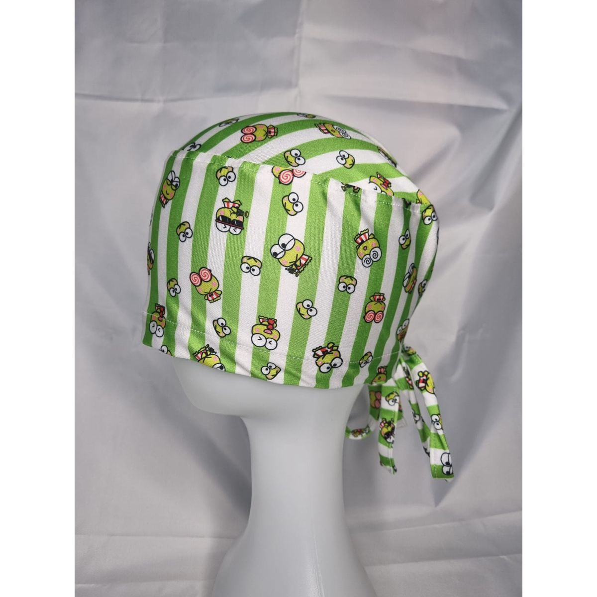 EL ESPACIO DE TOMMY - Gorro Clínico Lycra Animado líneas verde blanco