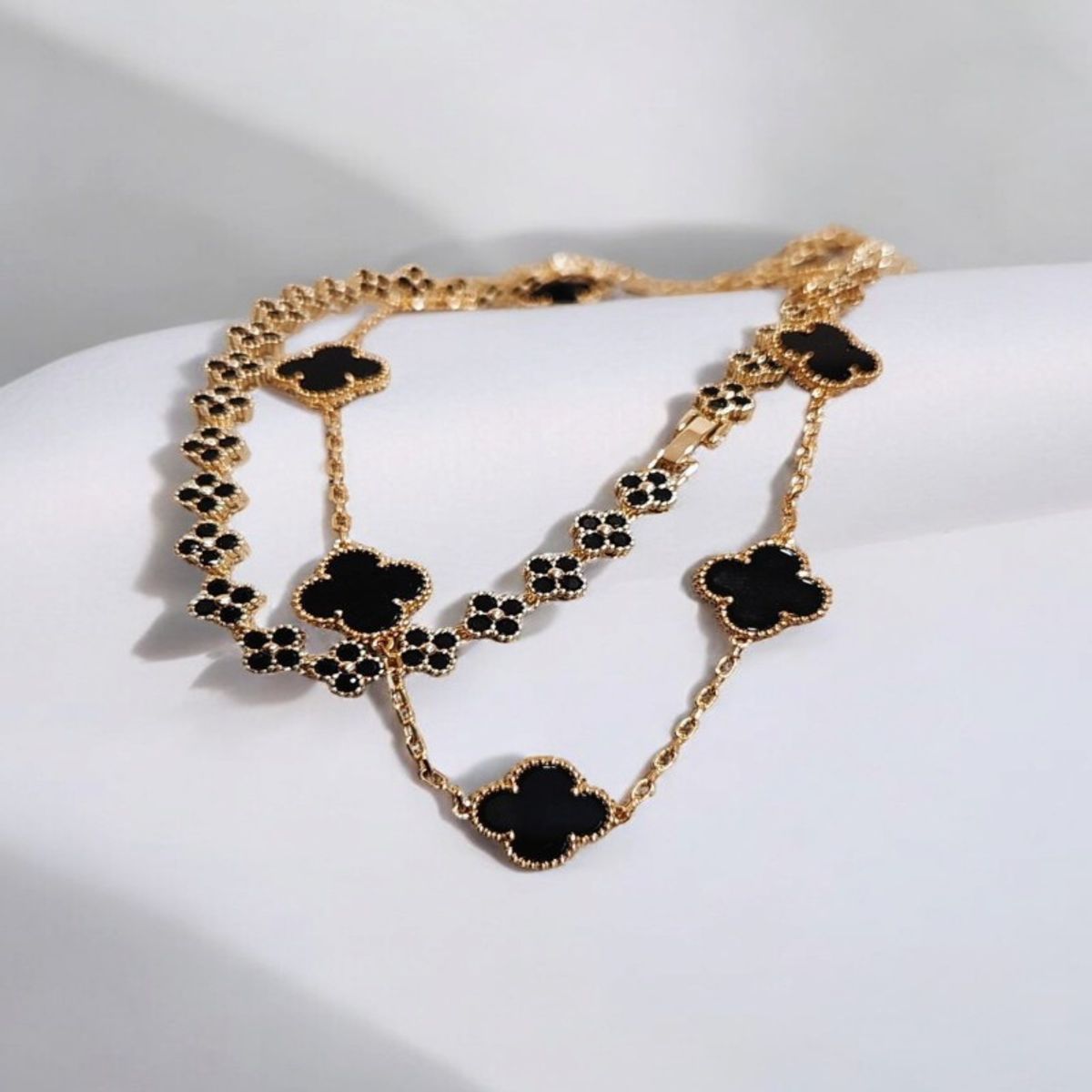 AMBAR JOYERIA - Cadena Clovers Onix Trébol Dorado