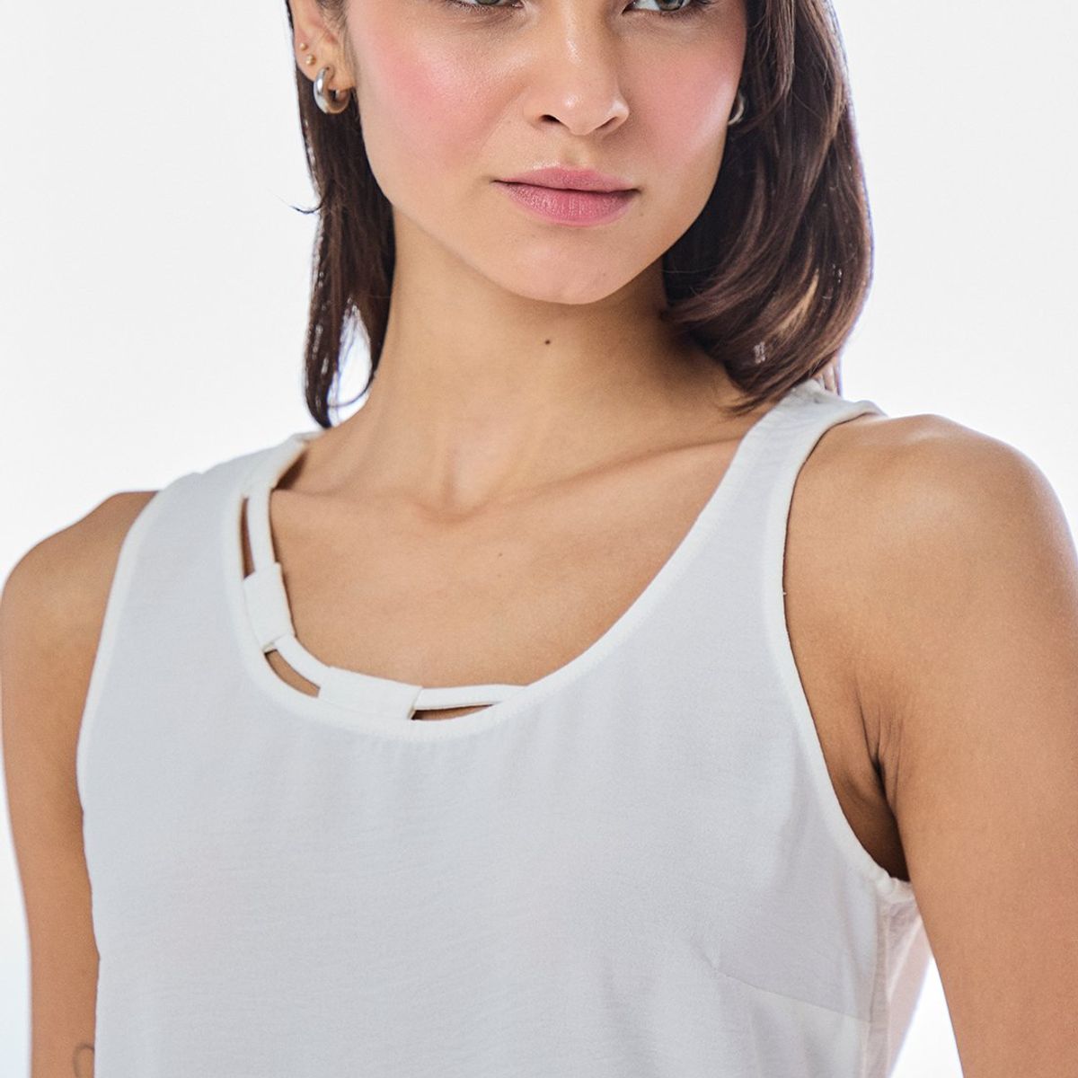 IO - Blusa Sin Mangas Crudo Mujer Io