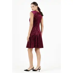 PRIVILEGE - Vestido burdeo estampado 566 - Burdeos