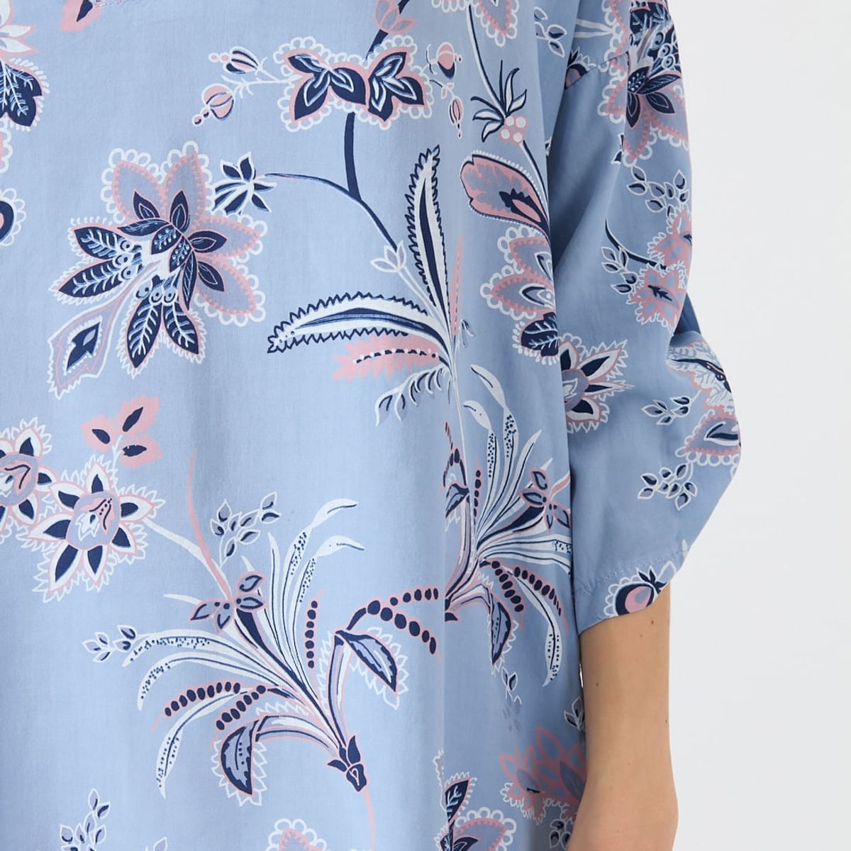 PRIVILEGE - Blusa denim estampada 1205