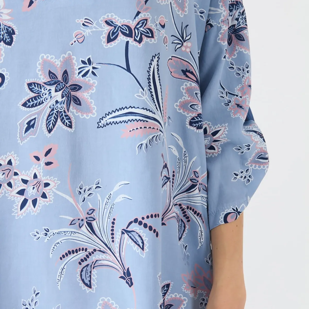 PRIVILEGE - Blusa denim estampada 1205